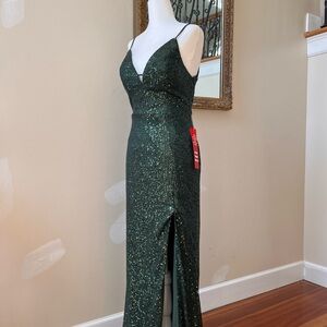 Speechless, Brand new elegant, bottle green sequins all over, size 7 prom dress.